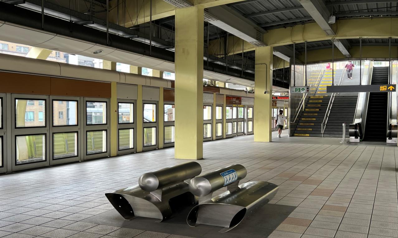 捷運內湖線沿線車站西湖站(BR16)月台層