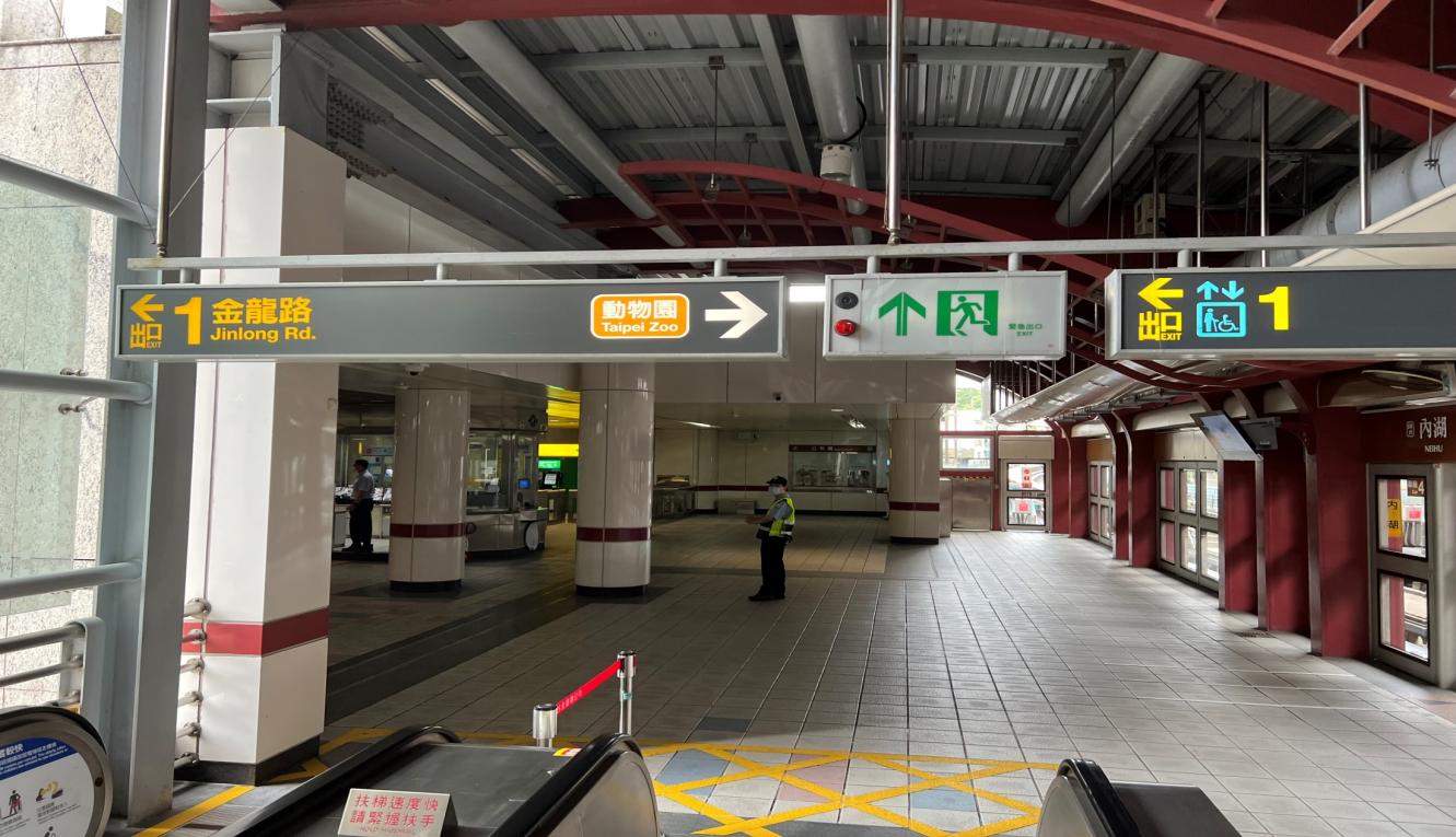 捷運內湖線沿線車站內湖站(BR19)月台層