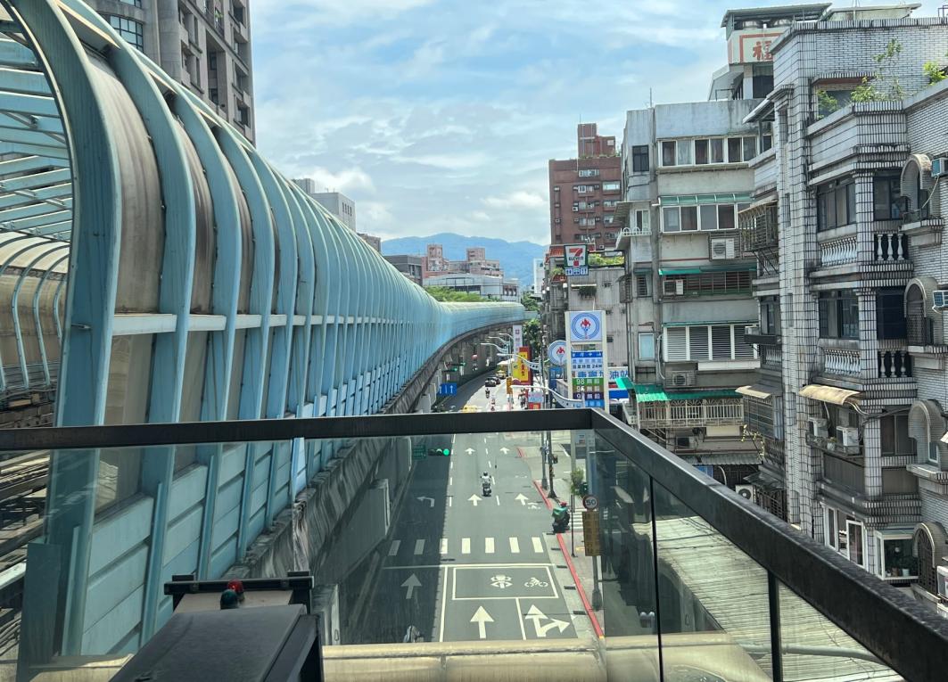 捷運內湖線沿線車站葫洲站(BR21)站體