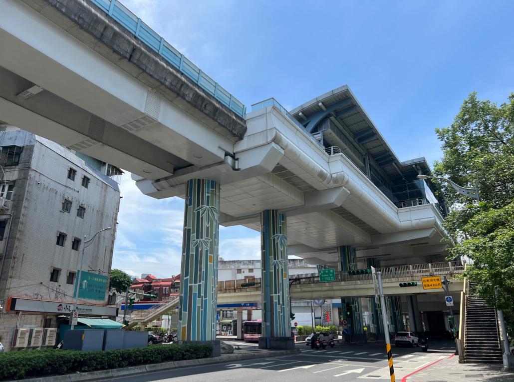 捷運內湖線沿線車站東湖站(BR22)站體