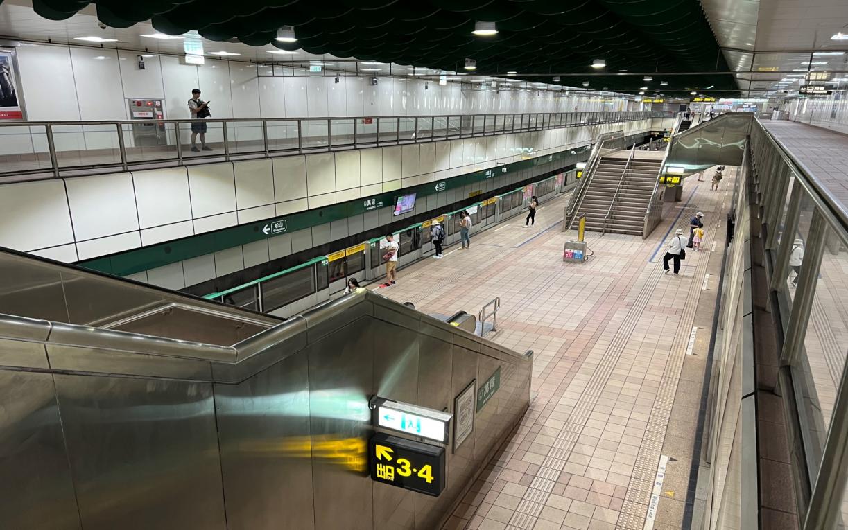 捷運松山新店線之新店線萬隆站(G06)月台層