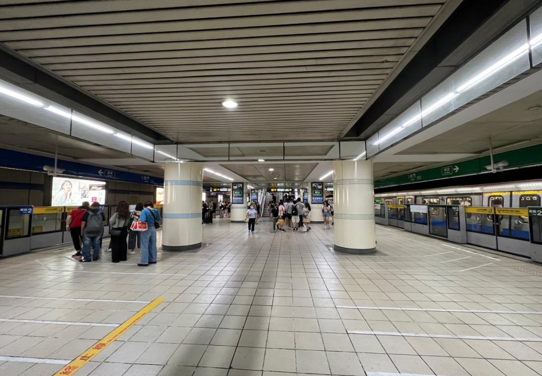 捷運松山新店線之小南門線西門站(G12/BL11)轉乘板南線路線圖