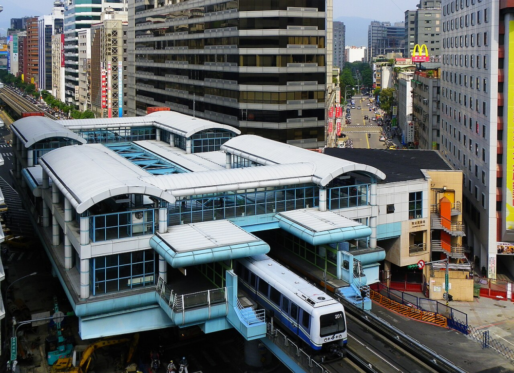捷運松山新店線之松山線南京復興站(G16/BR11)