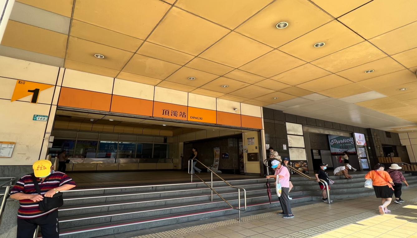 捷運中和新蘆線中和線沿線車站-頂溪站(O04)月台層
