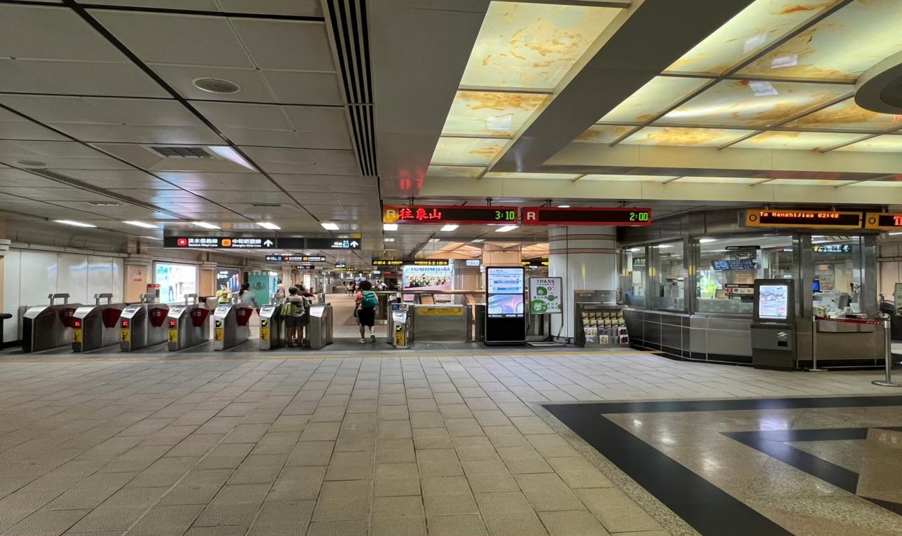 捷運中和新蘆線新莊線台北市段沿線車站-東門站(O06)(R07)大廳層