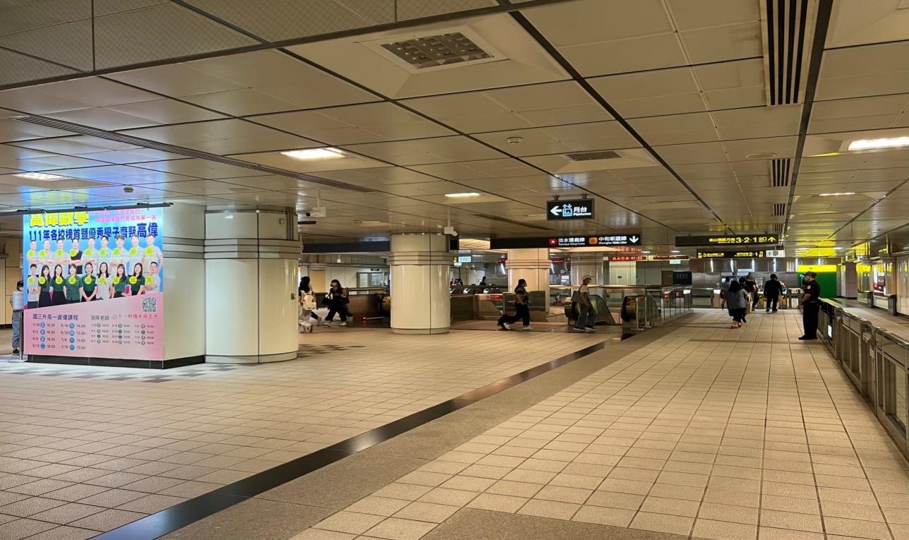 捷運中和新蘆線新莊線台北市段沿線車站-東門站(O06)(R07)大廳層