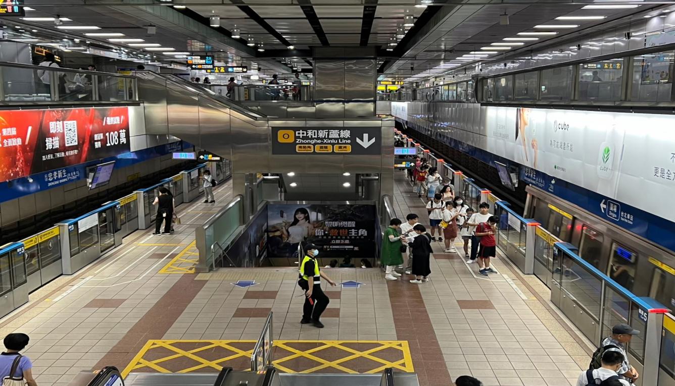 捷運中和新蘆線新莊線台北市段沿線車站-忠孝新生站(O07)(BL11)月台層