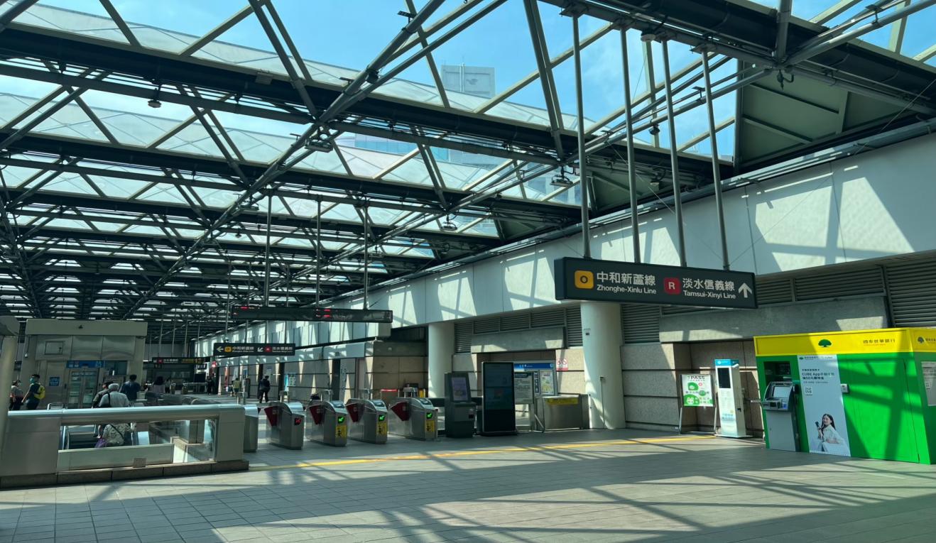 捷運中和新蘆線新莊線台北市段沿線車站-民權西路站(O11)(R13)大廳層