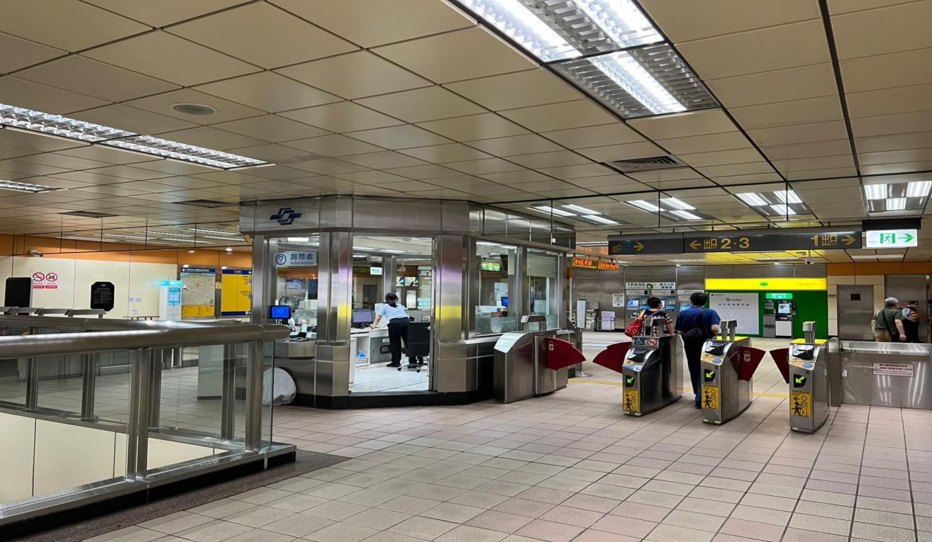 捷運中和新蘆線新莊線新北市段沿線車站-先嗇宮站(O16)大廳層