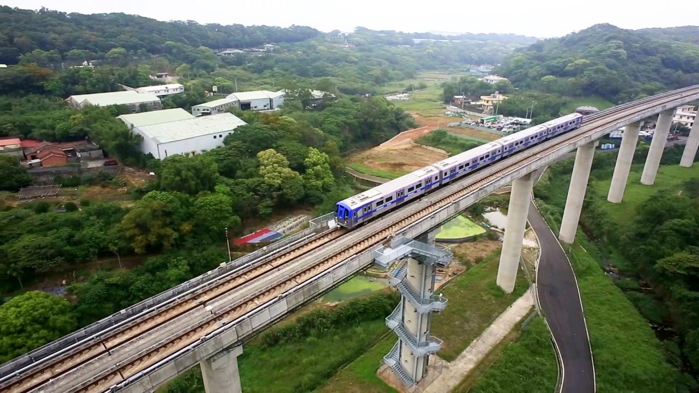 桃園機場捷運線列車機電工程-普通車