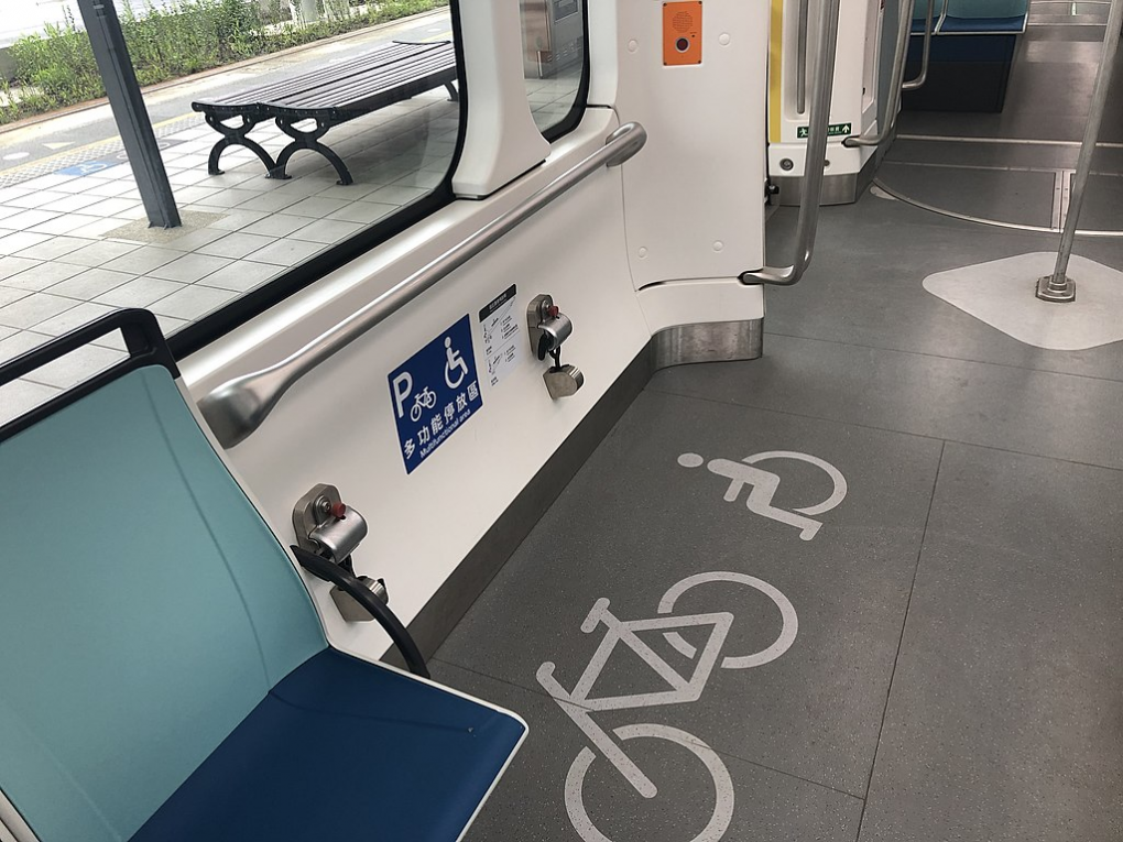 淡海輕軌列車