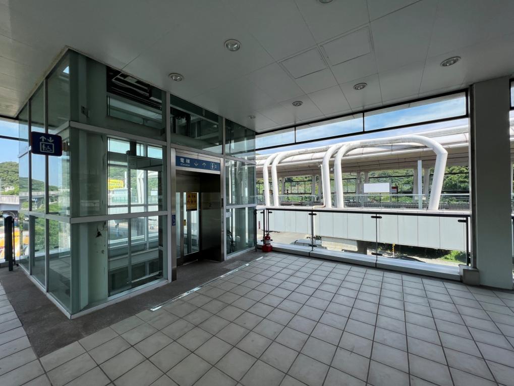淡海輕軌綠山線沿線車站-淡金鄧公站-出口1