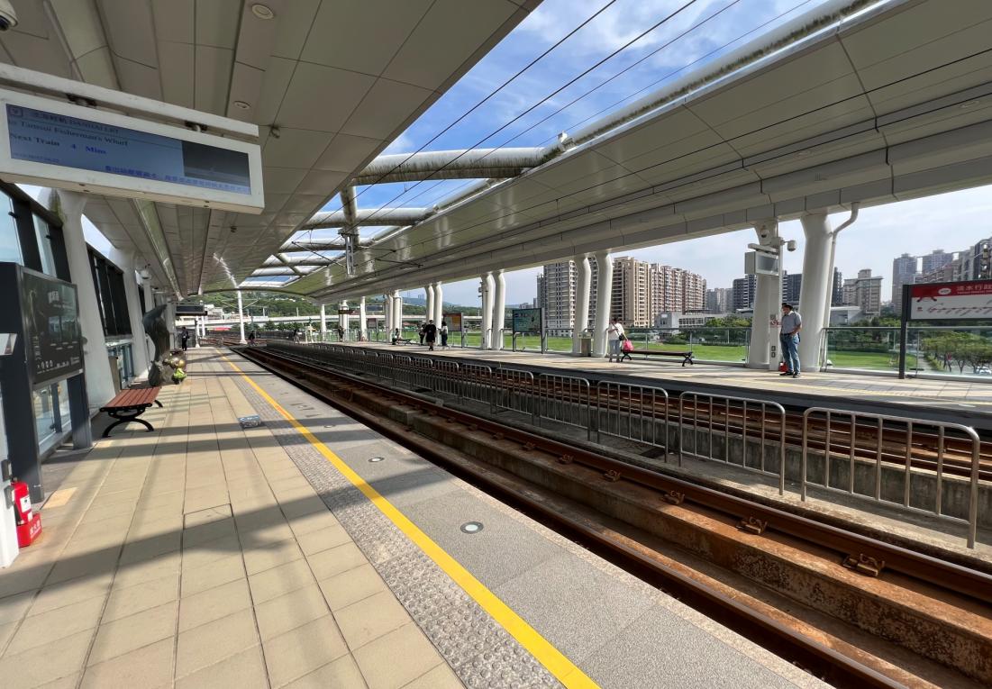 淡海輕軌綠山線沿線車站-淡水行政中心站-月台層