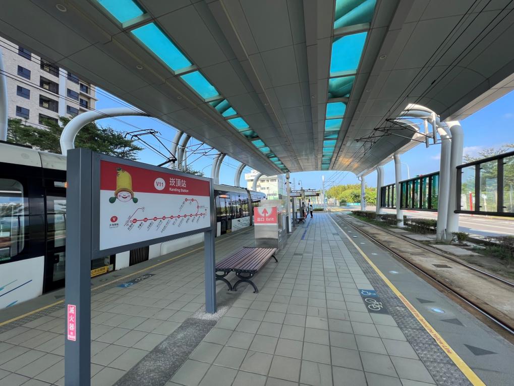 淡海輕軌綠山線沿線車站-崁頂站-設施