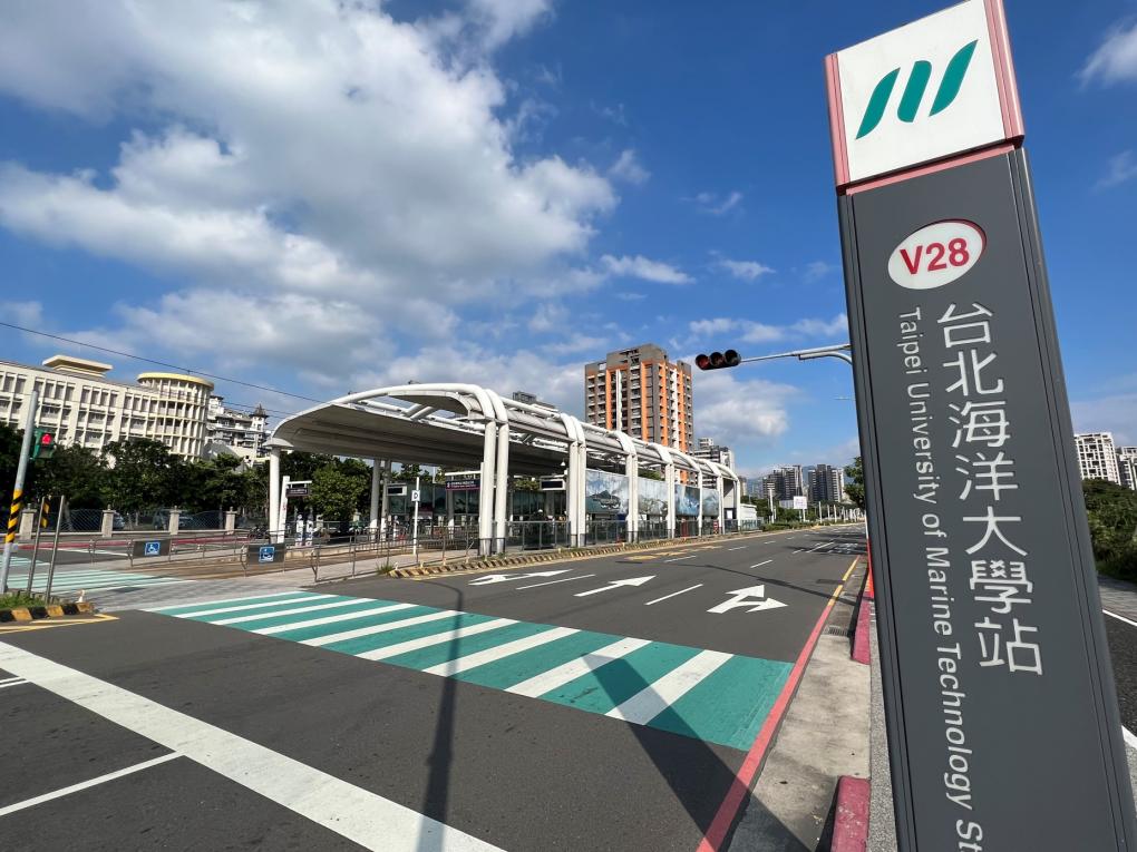 淡海輕軌藍海線沿線車站-台北海洋大學站-位於濱海路三段