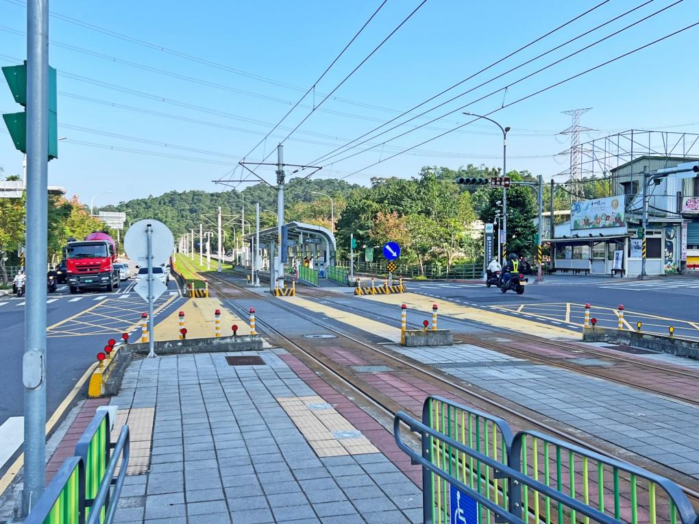 安坑輕軌沿線車站-耕莘安坑院區站-站體設施