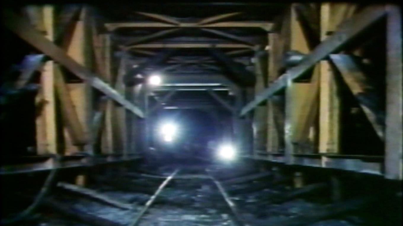 十大建設-北廻鐵路工程-軌道鋼模襯砌作業