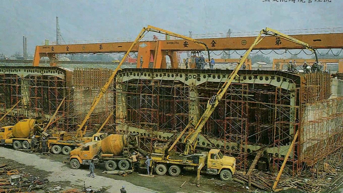 十二項建設-高雄過港隧道施工工程