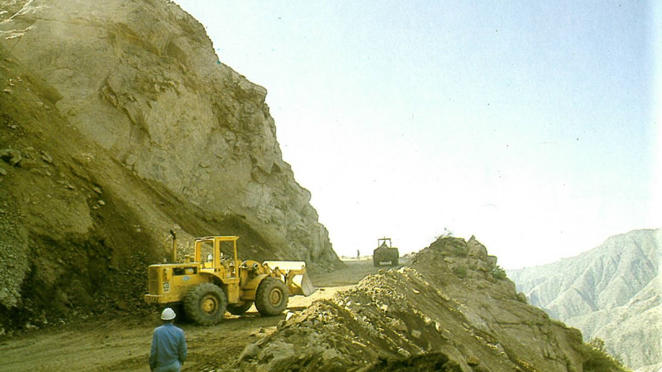 榮工處海外業務-沙烏地阿拉伯-阿布哈區-迪拉降坡道路工程