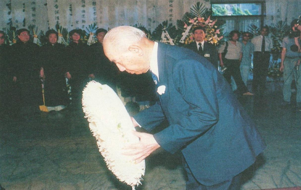 榮工永遠的大家長嚴孝章先生-巨星隕落-告別式