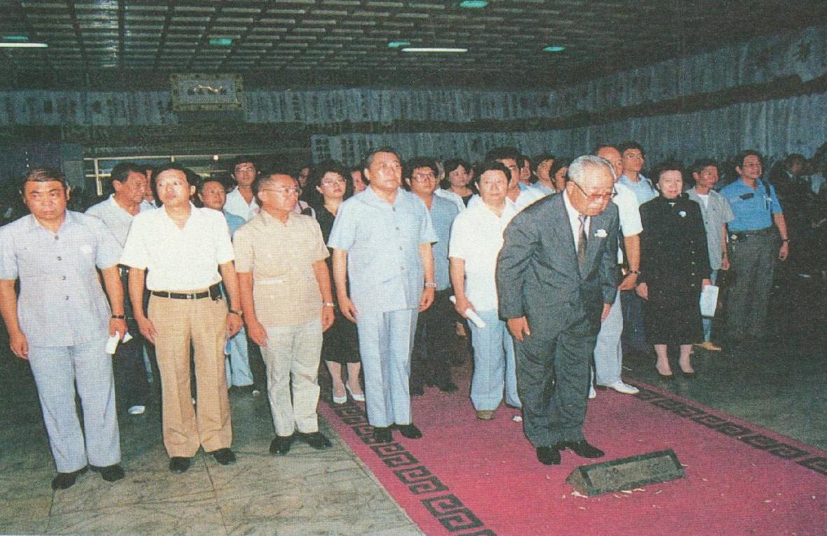 榮工永遠的大家長嚴孝章先生-巨星隕落-告別式