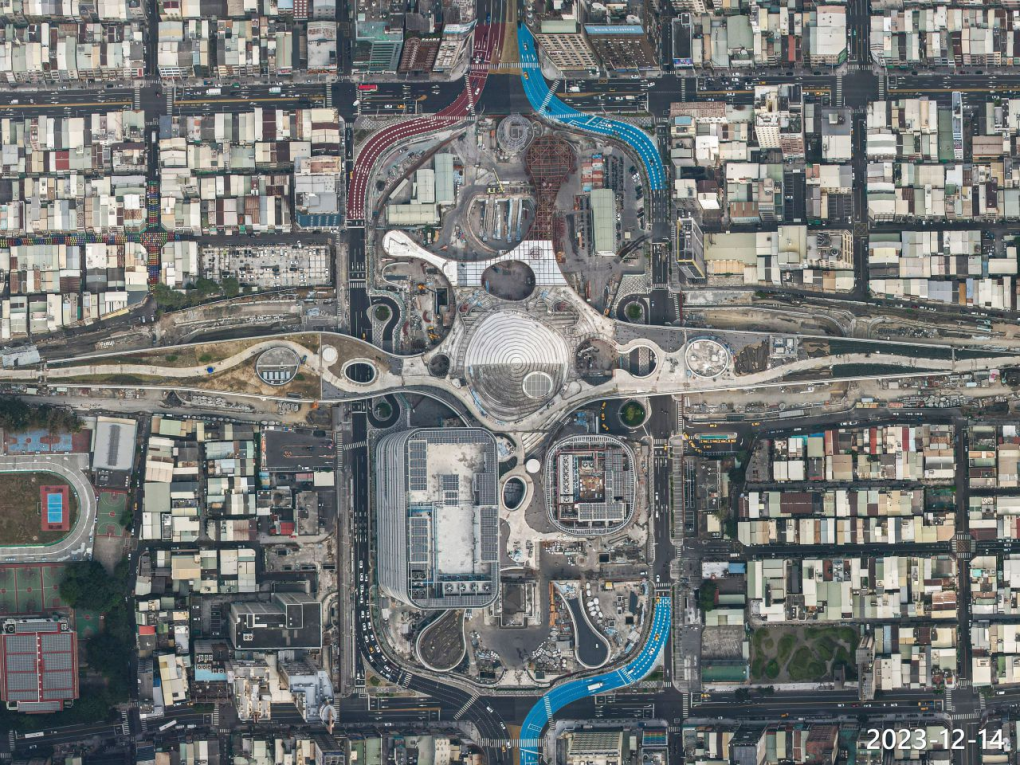 高雄市區鐵路地下化-高雄車站地下化工程-明挖覆蓋工程空拍照片
