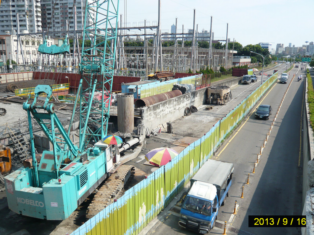 高雄市區鐵路地下化-愛河段陸地段-鐵路隧道施工