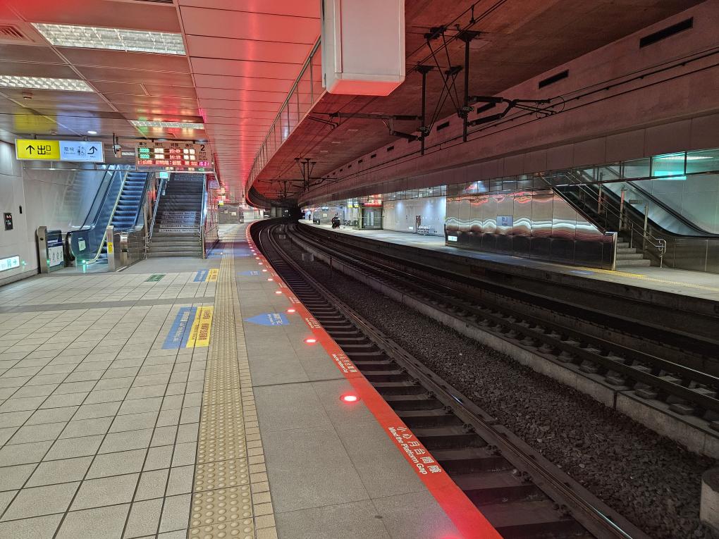 鐵路地下化計畫-高雄市區計畫復設車站-鼓山站月台層