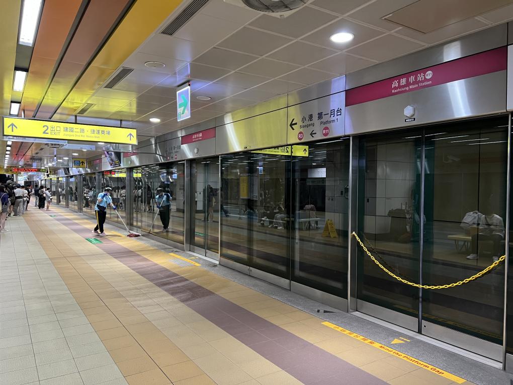 高雄捷運紅線沿線車站介紹-高雄車站(R11)月台層