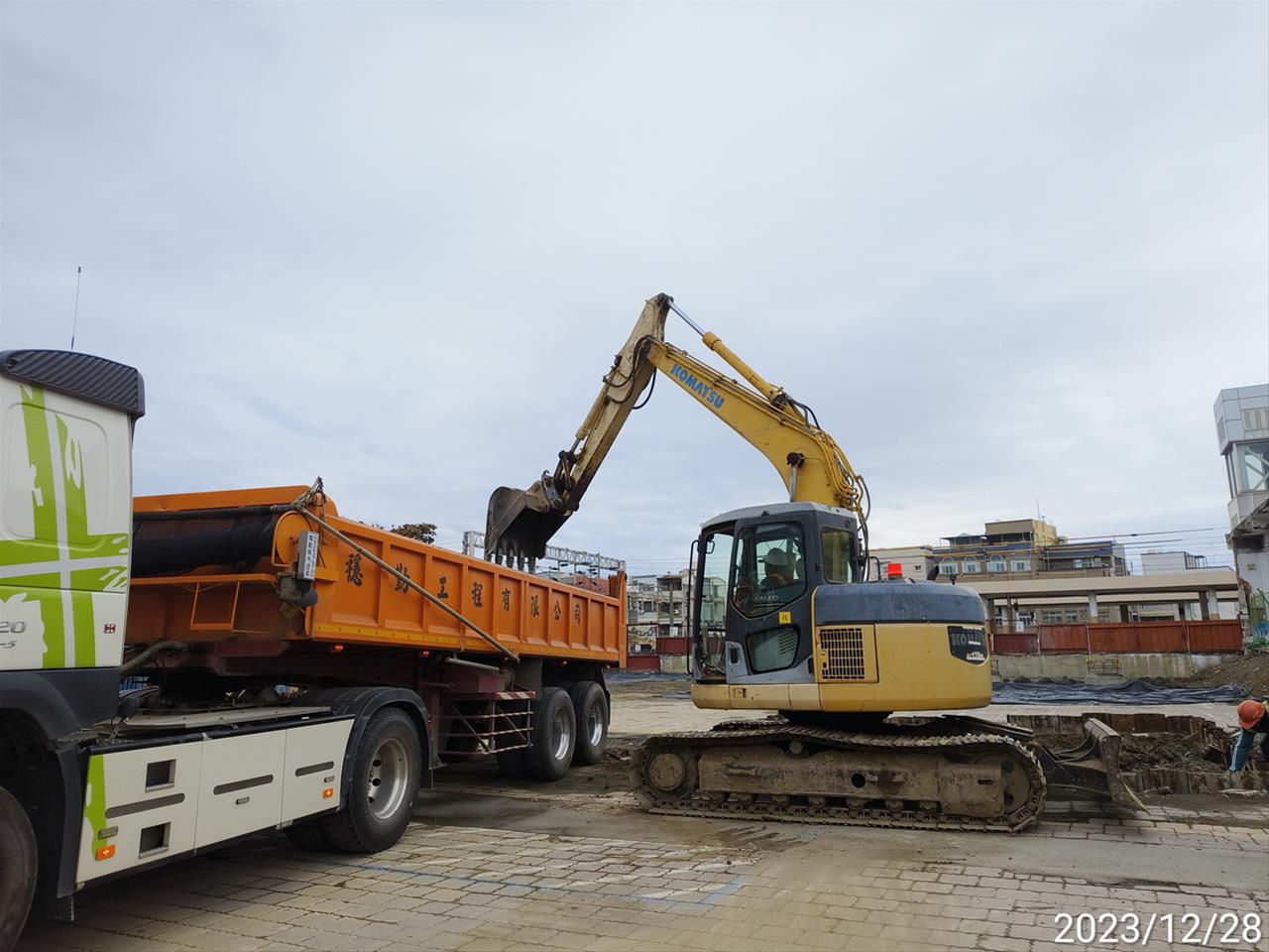 高雄捷運-興建中路網岡山路竹延伸線-第一階段施工照片