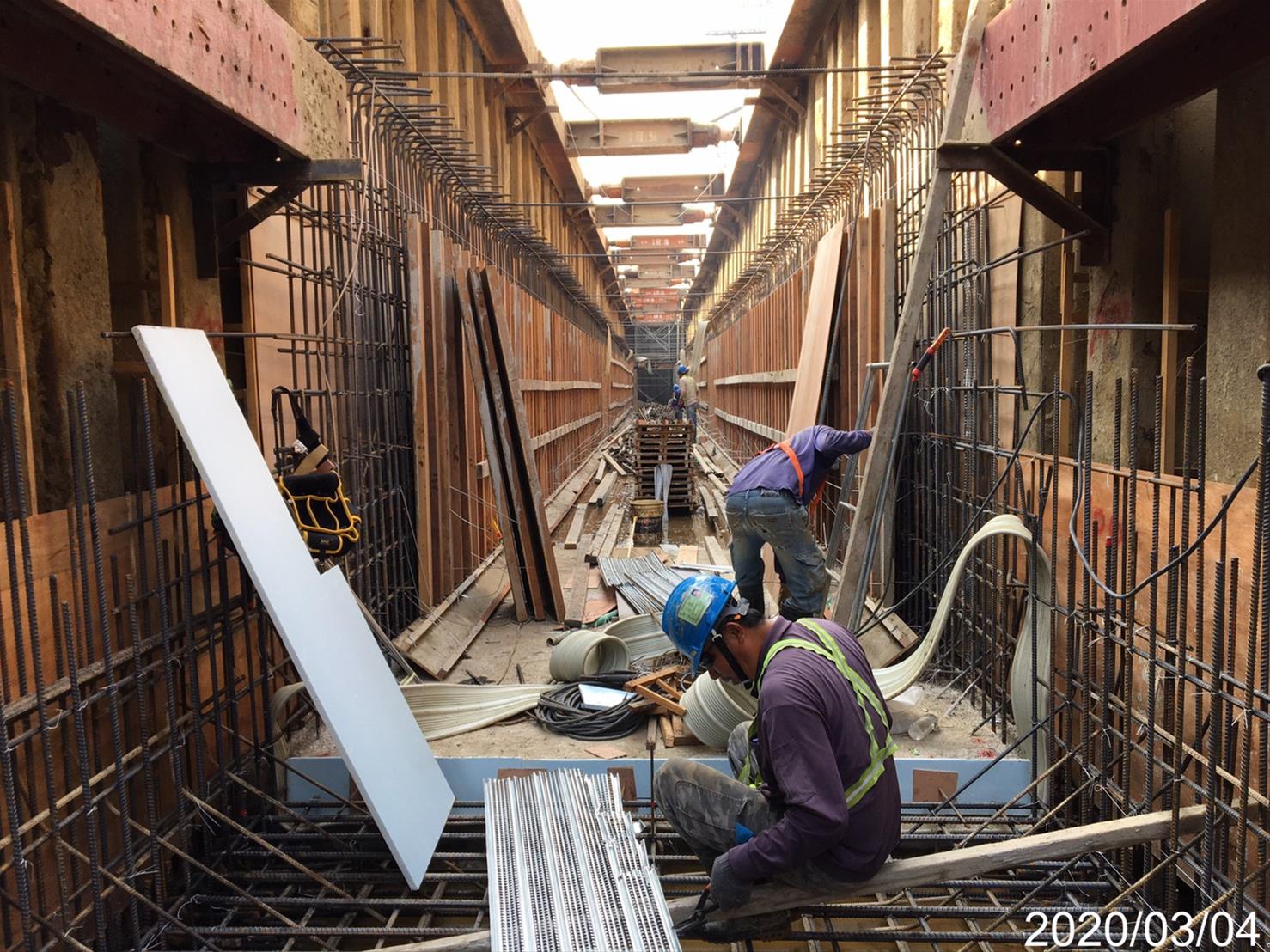 高雄捷運-興建中路網岡山路竹延伸線-第一階段施工照片
