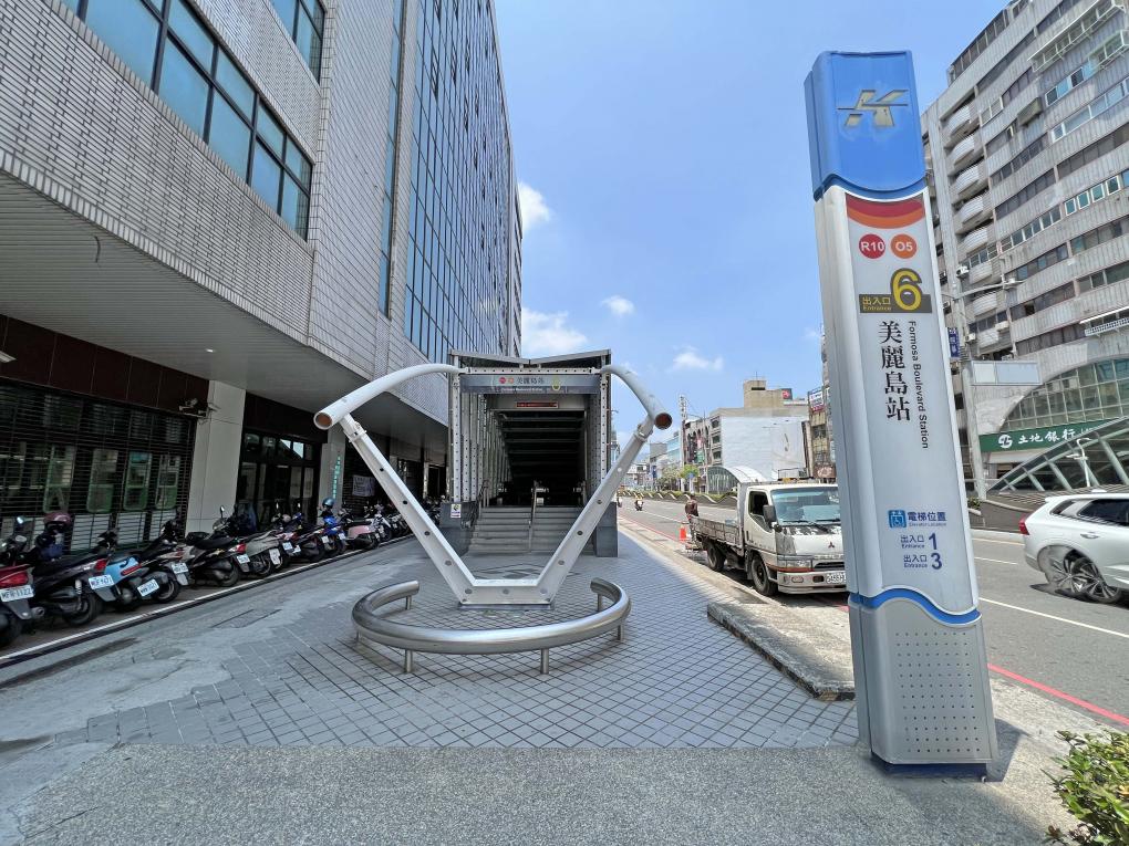 高雄捷運橘線沿線車站介紹-美麗島站(R10)(O5)-出入口