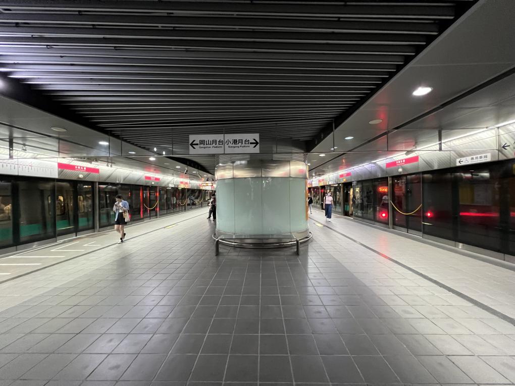 高雄捷運橘線沿線車站介紹-美麗島站(R10)(O5)-月台層