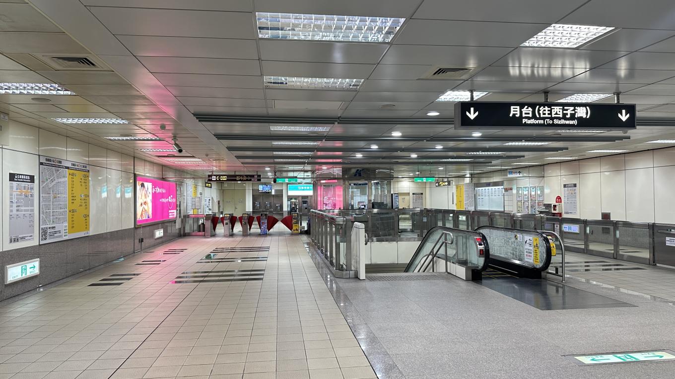 高雄捷運橘線沿線車站介紹-信義國小站(O6)大廳層
