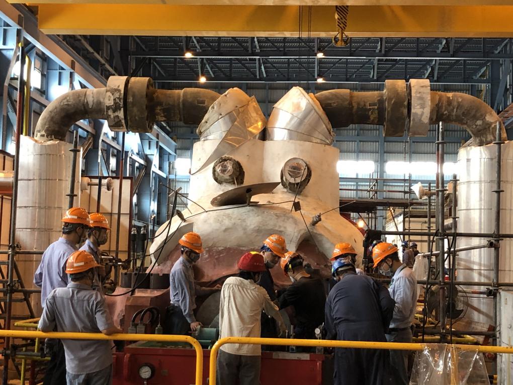 大林電廠機組保固大修之二號機發電機組高壓汽機回裝完成