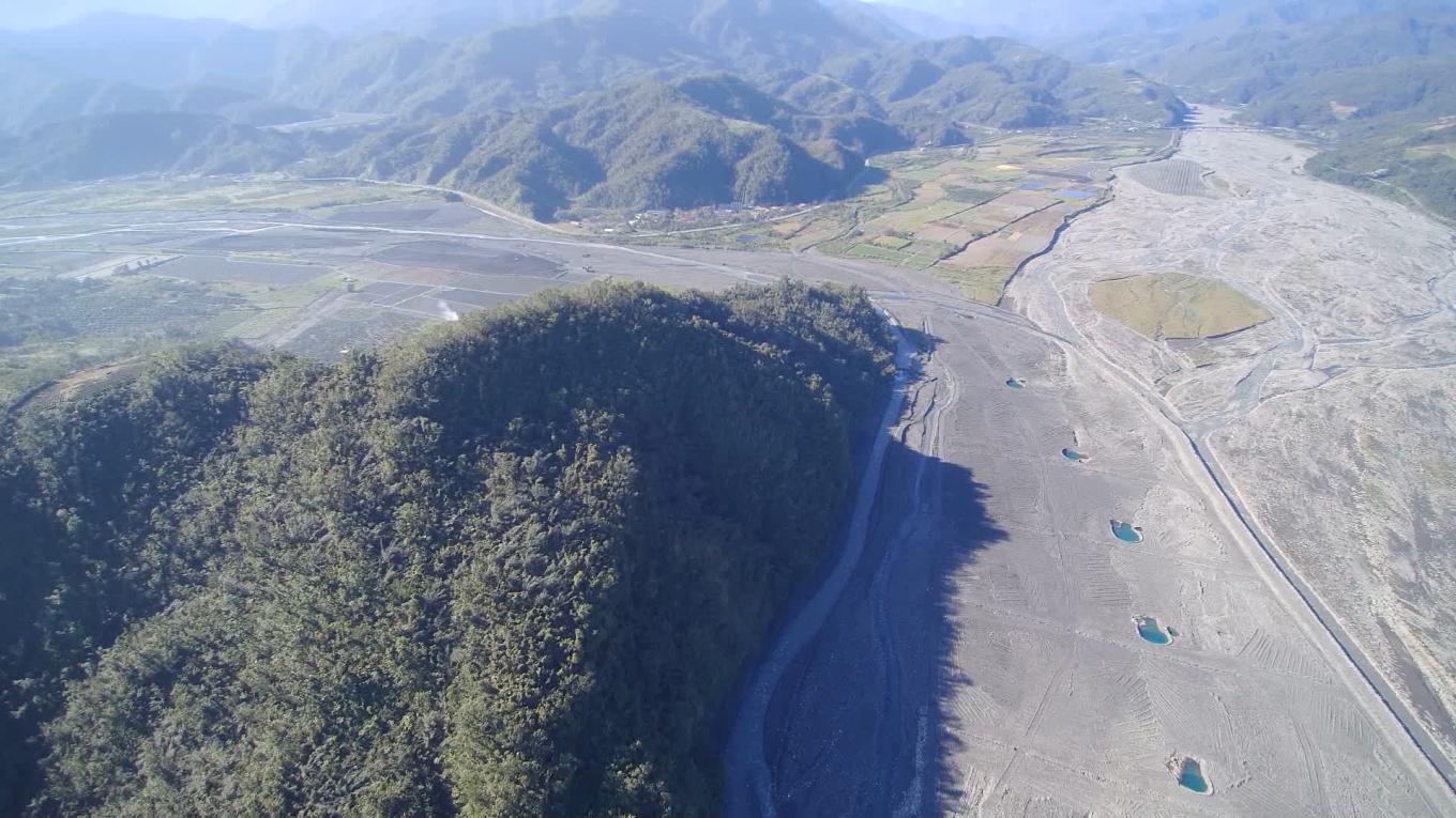 天埤電廠進水口俯瞰(蘭陽溪及清水溪交會處)