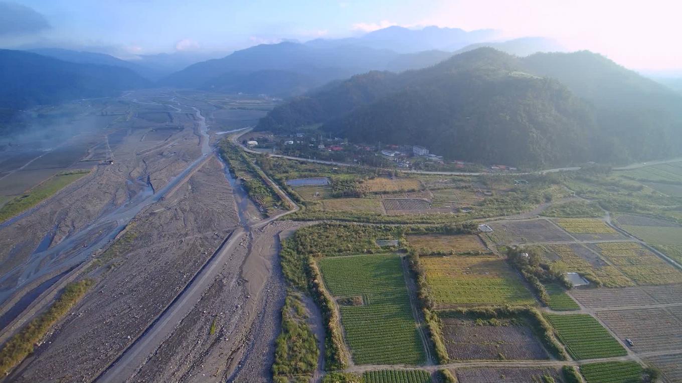 蘭陽溪流域的圓山電廠遠眺