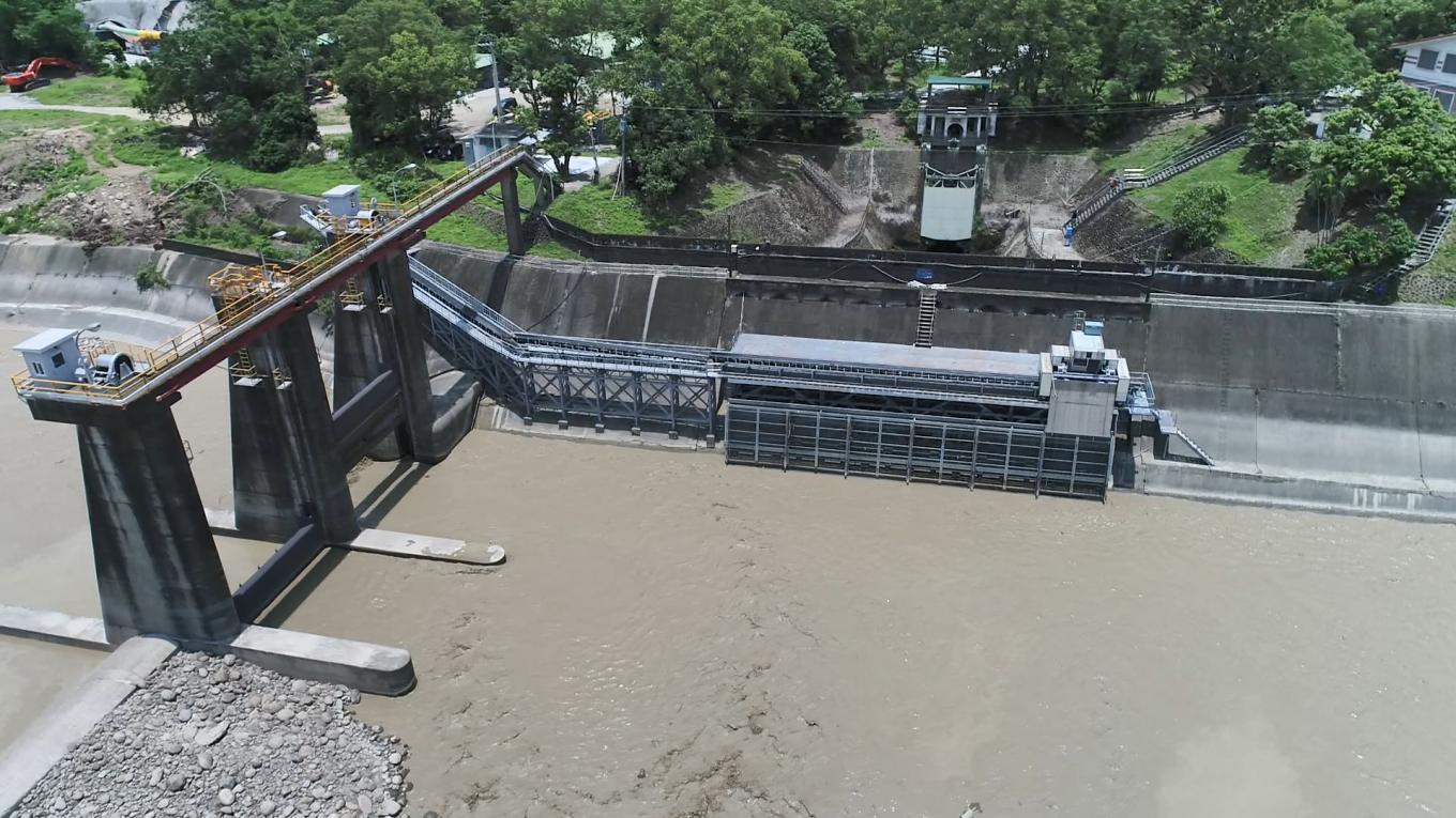 烏山嶺引水隧道東口堰堤