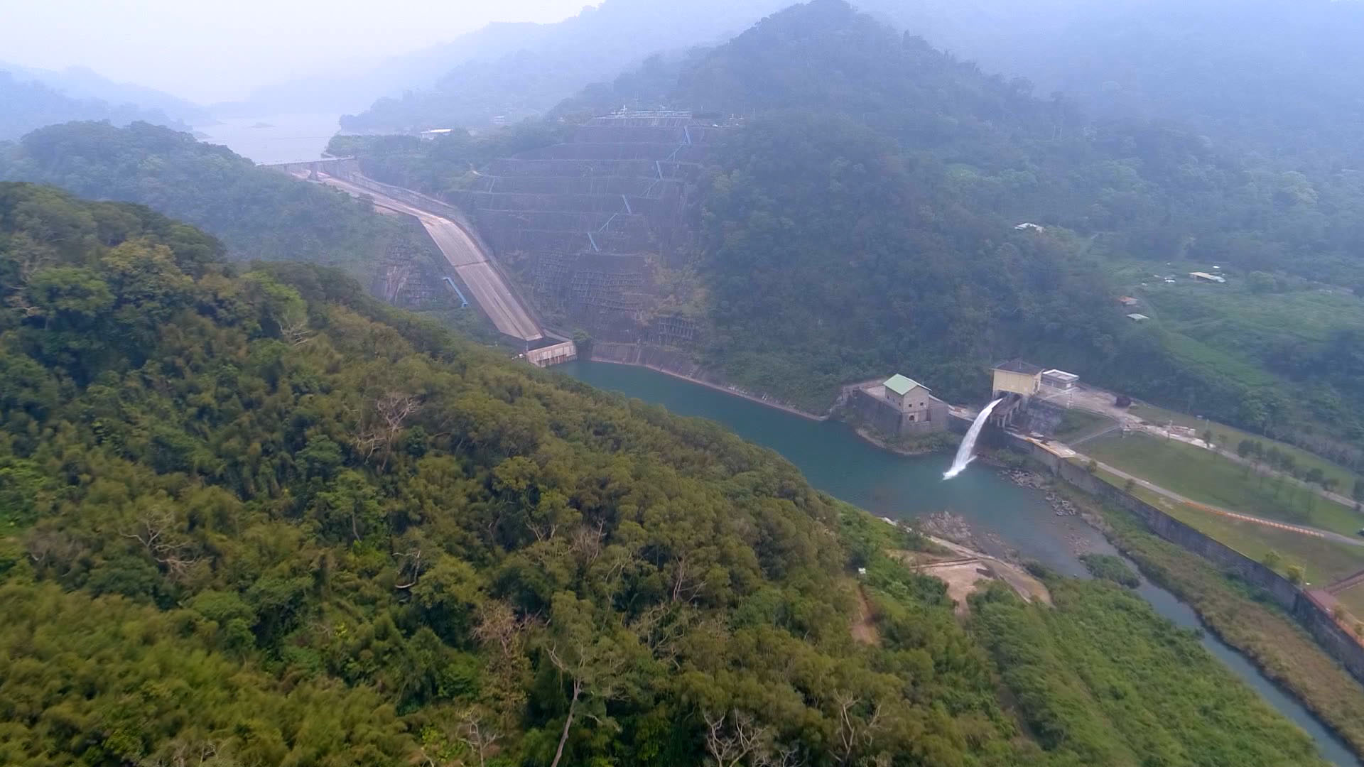 由大安溪士林攔河堰越域引水的鯉魚潭水庫