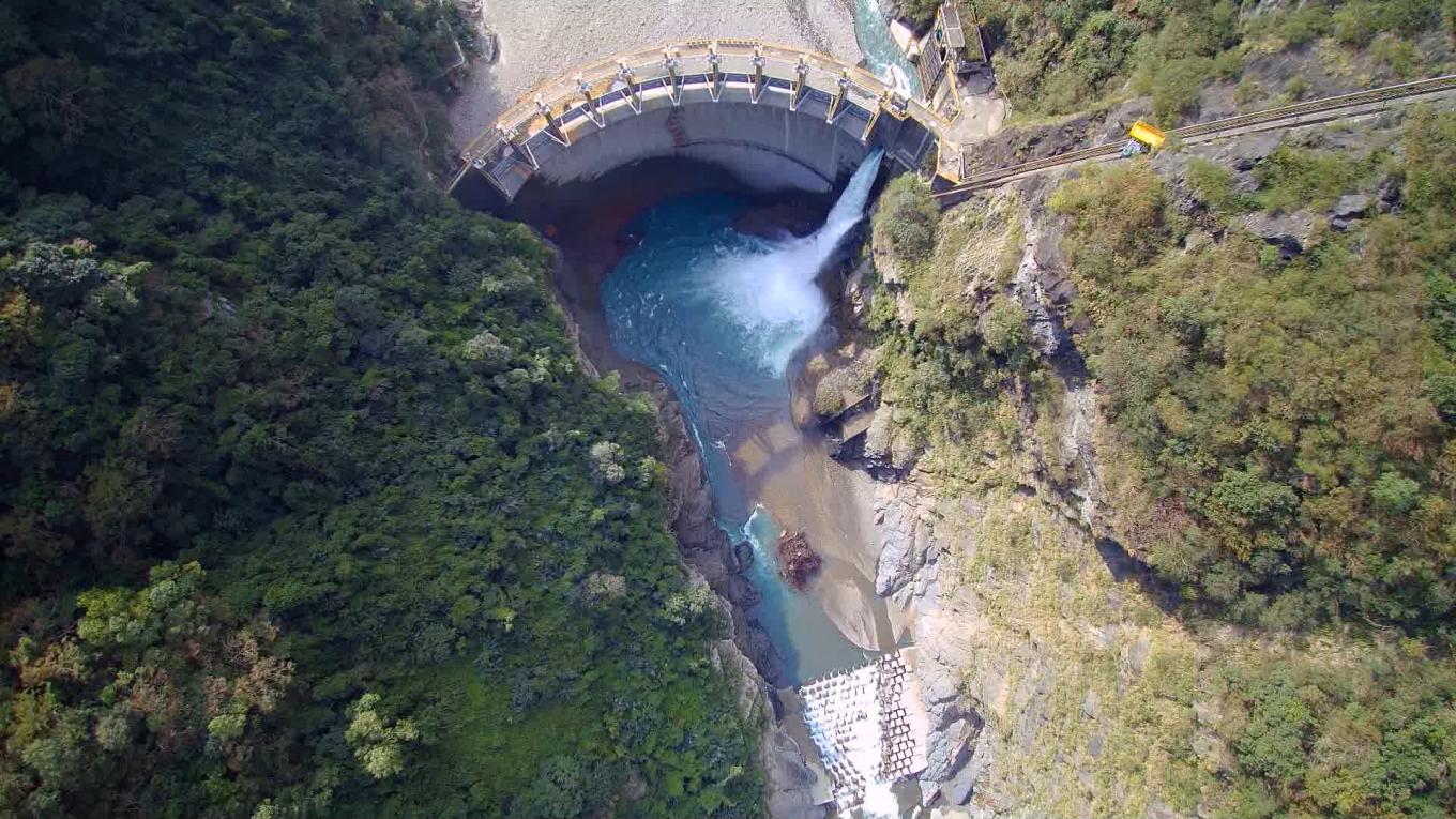 石門水庫上游榮華壩俯瞰