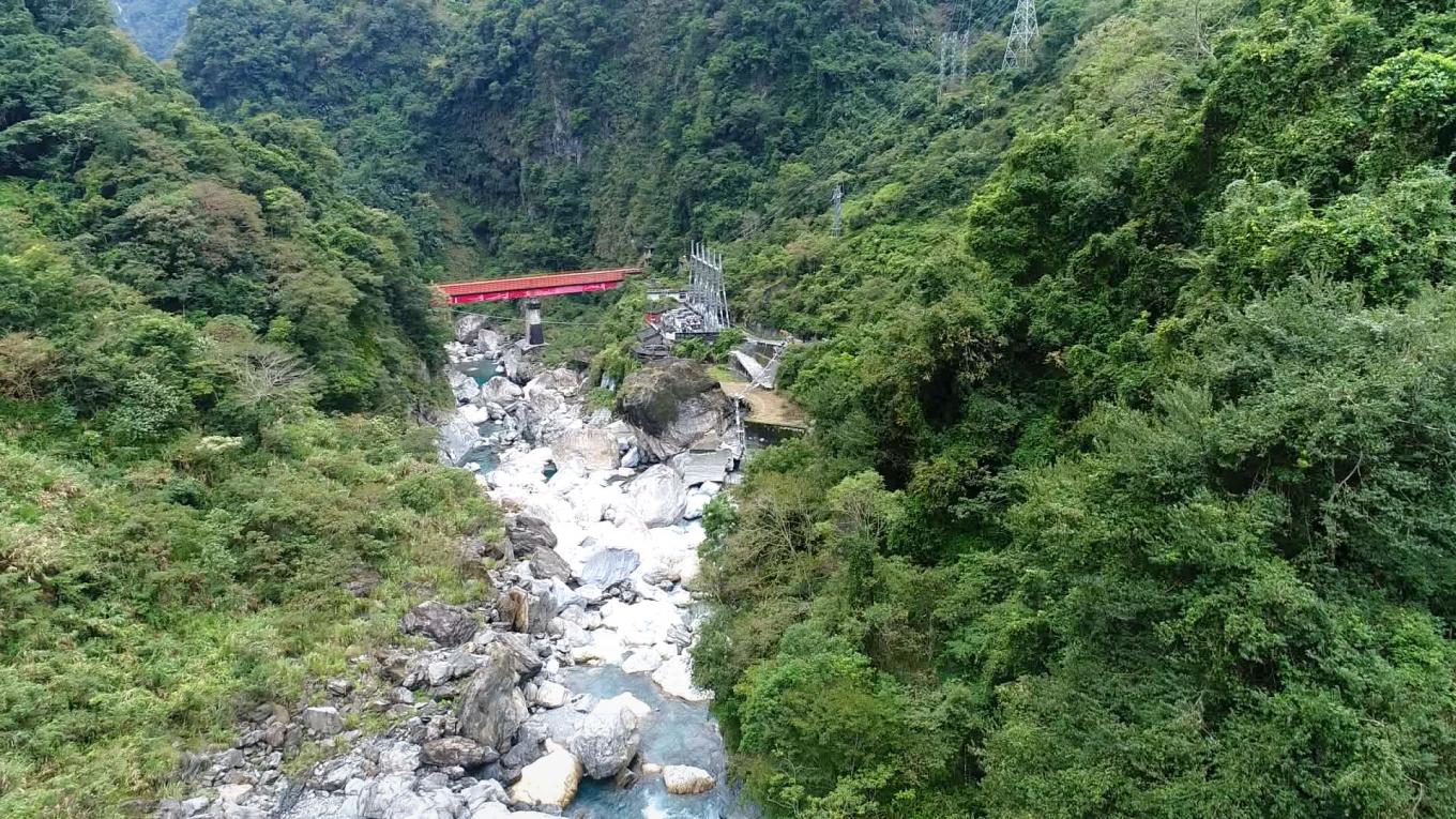 木瓜溪流域水簾電廠頭水隧道之鋼結構過水路橋