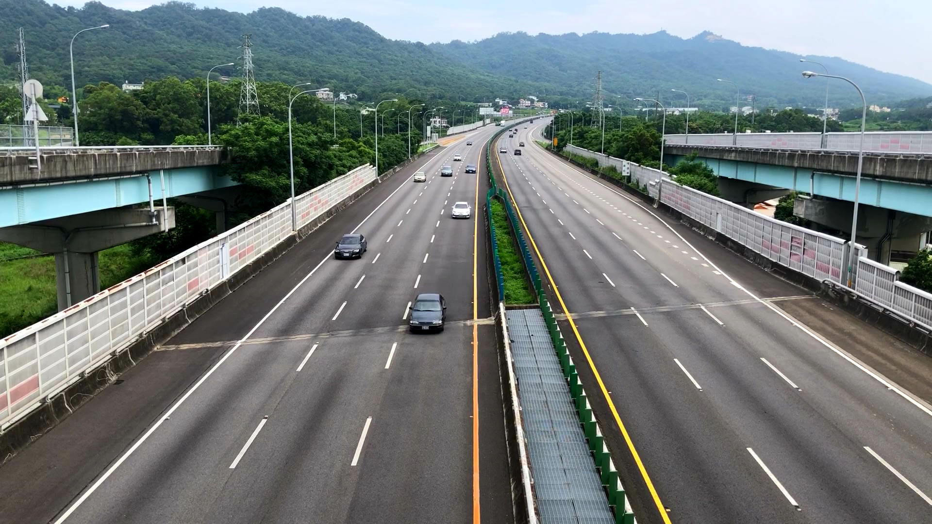 榮工處承辦之中山南北高速公路