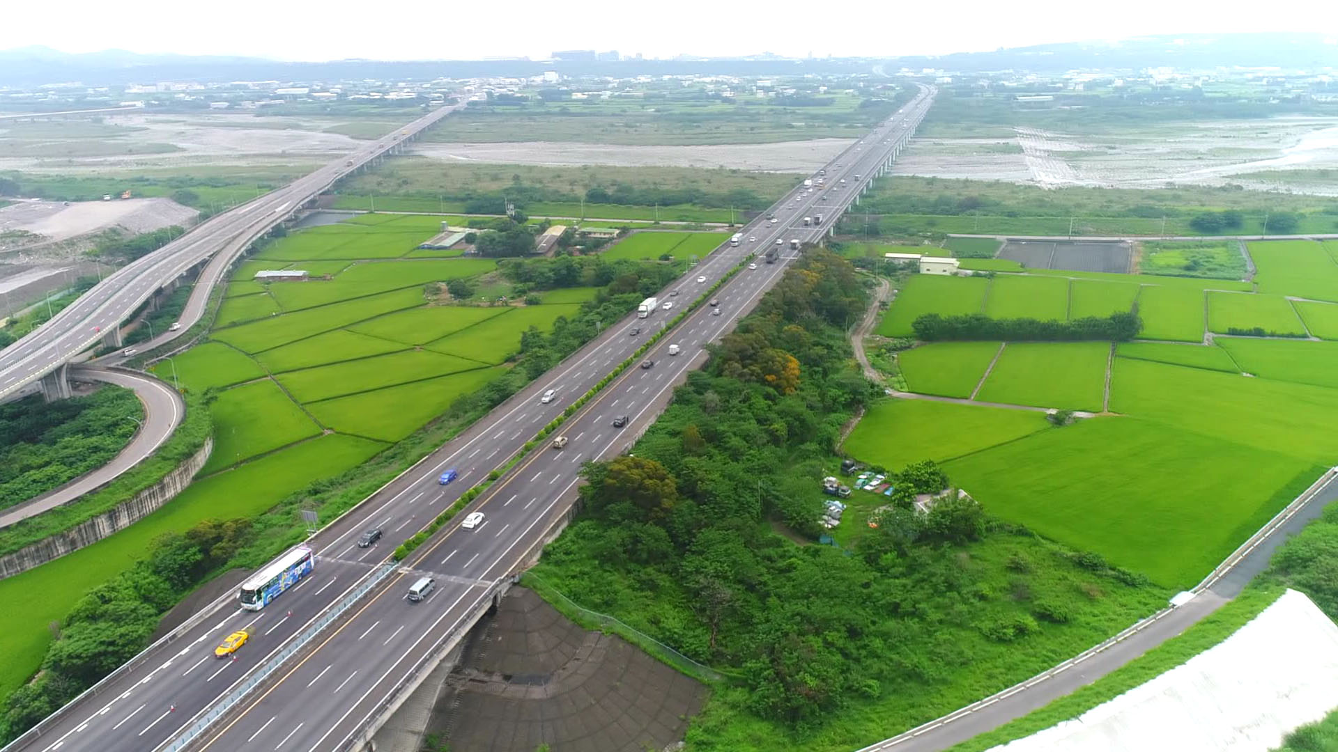 榮工處承辦之中山南北高速公路