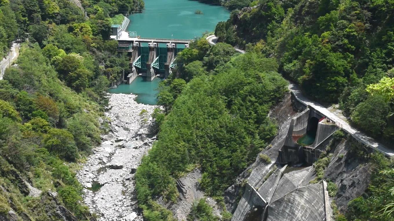 大甲溪流域青山壩俯瞰