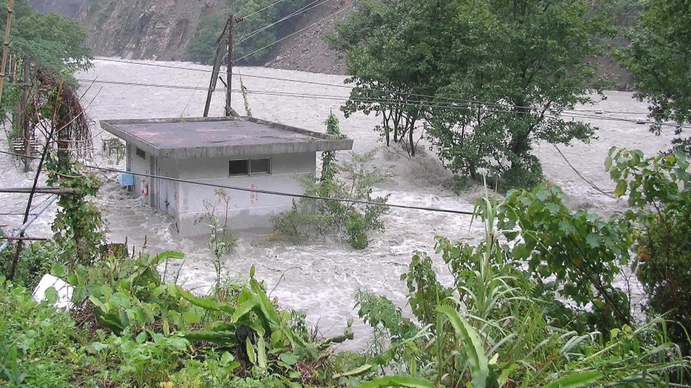 大甲溪流域敏督利風災青山電廠辦公區保警崗亭淹水