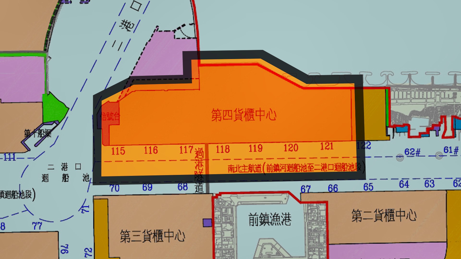 高雄港第四貨櫃中心位於旗津中心商港區，共興建115-121號七座碼頭，水深14公尺。每座長320公尺