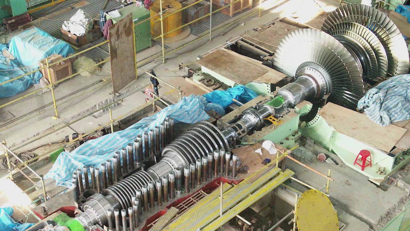 大潭電廠建廠初期轉子安裝