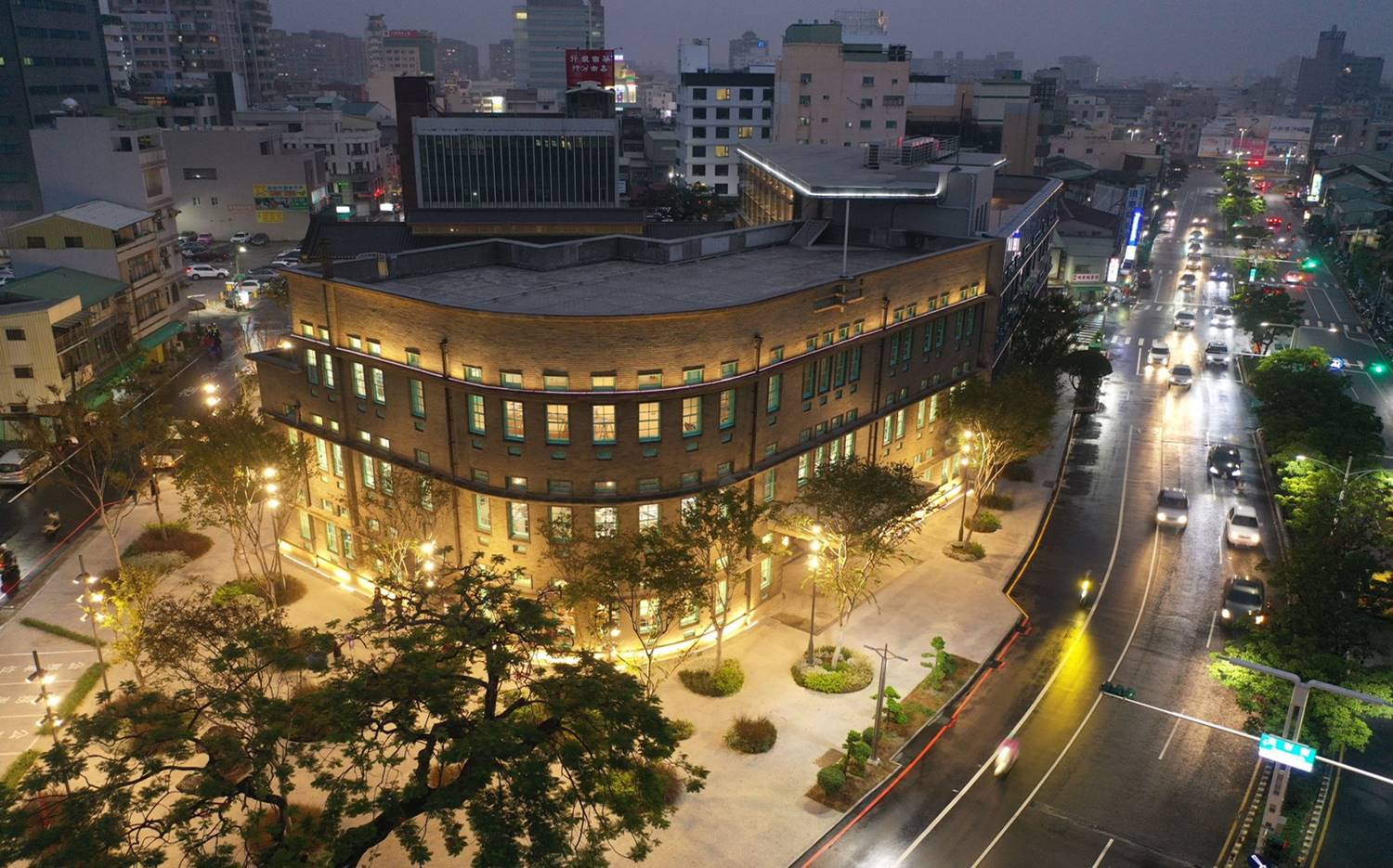 阿里山森林鐵路嘉義車站附近景點嘉義市立美術館