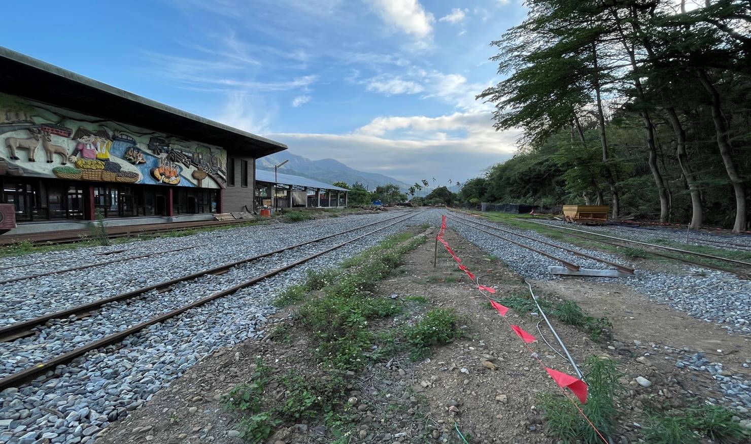 集集支線鐵路水里車站站內的五條股道全景