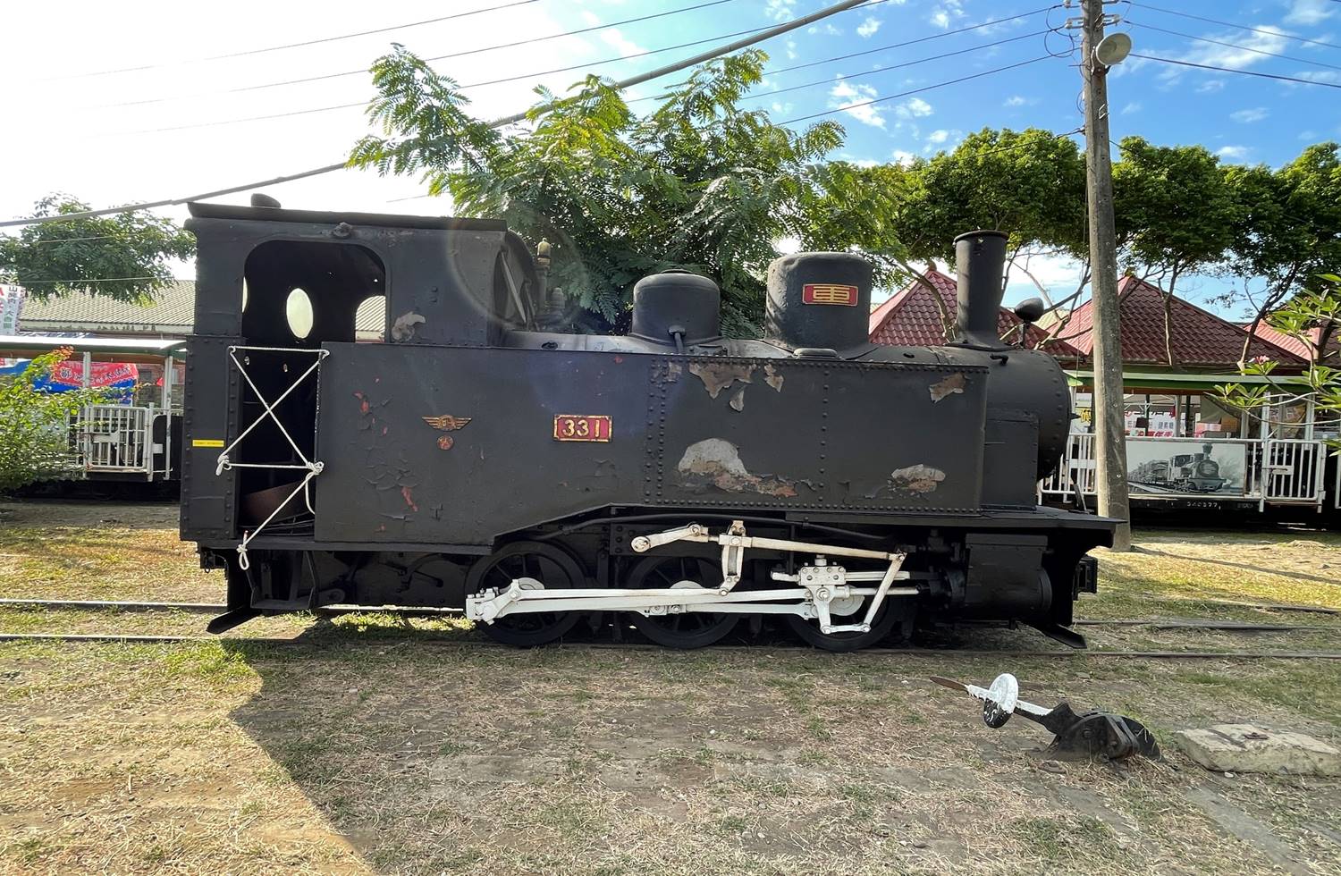 糖鐵停放於蒜頭糖廠蒸汽機關車